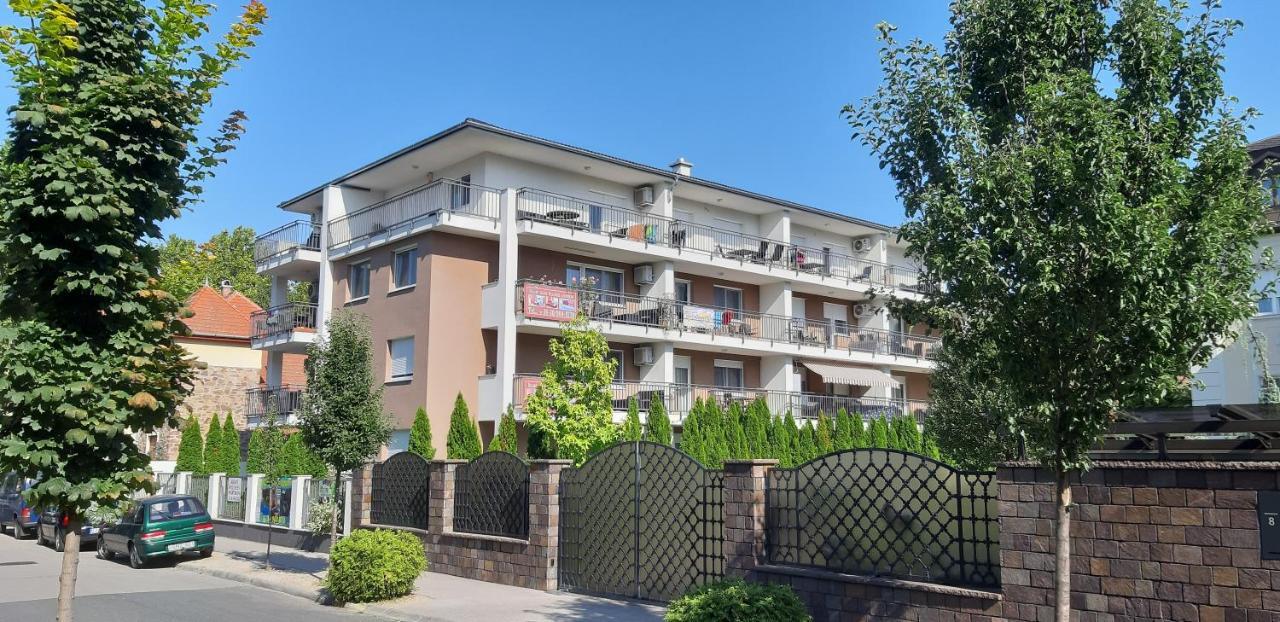 Riviera Wellness Apartman Siofok Luaran gambar