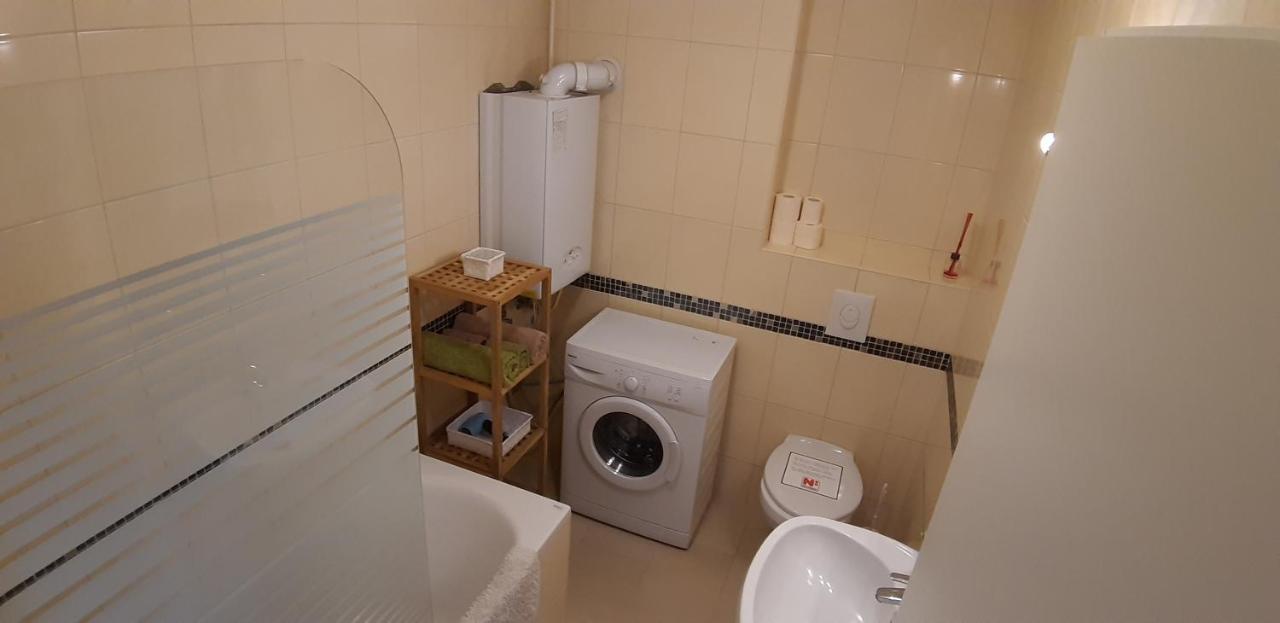Riviera Wellness Apartman Siofok Luaran gambar